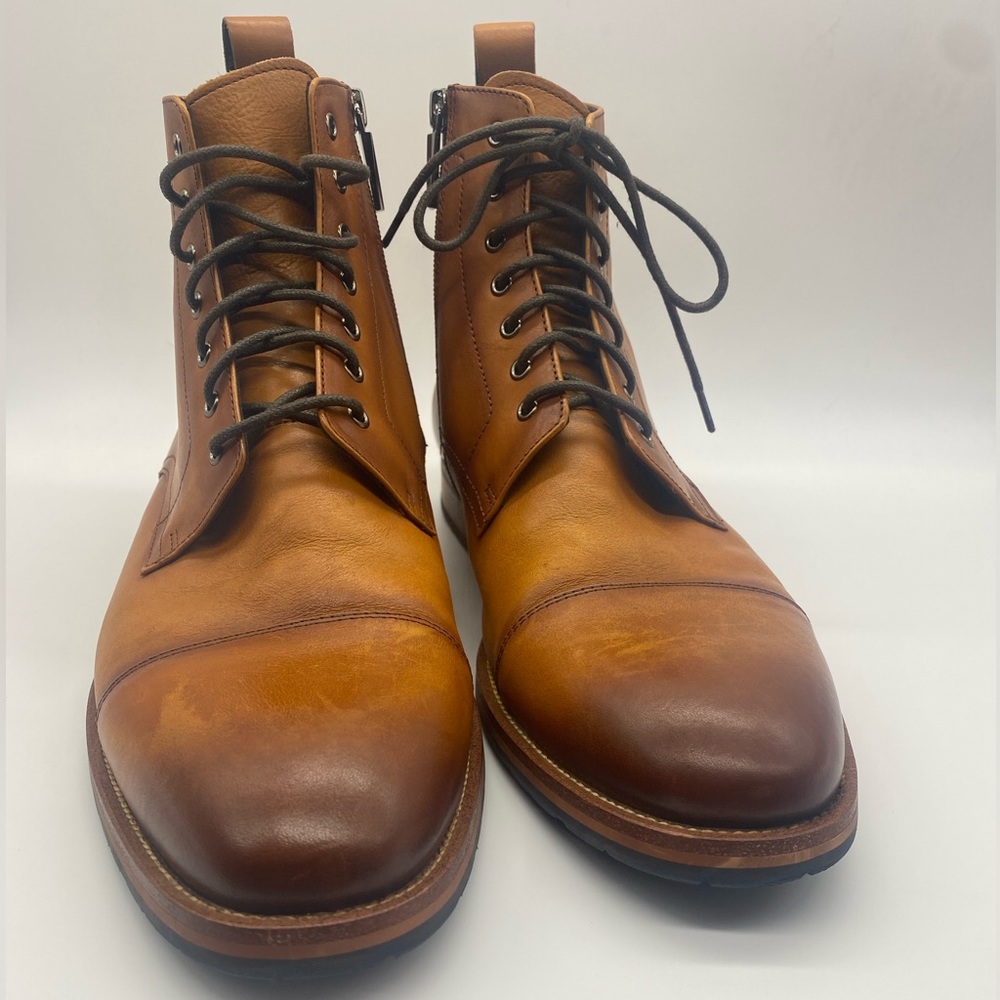 Dockorio men’s leather boot size 10.5 worn 1x. Excellent condition